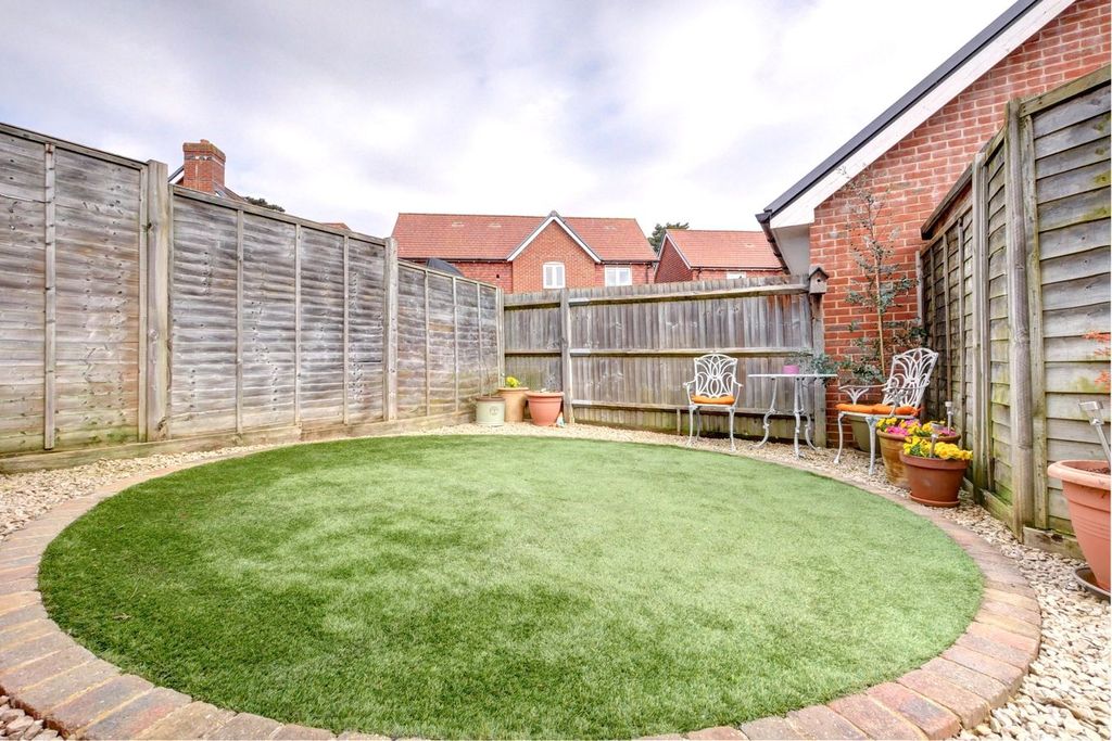 Property photo 3 of 35