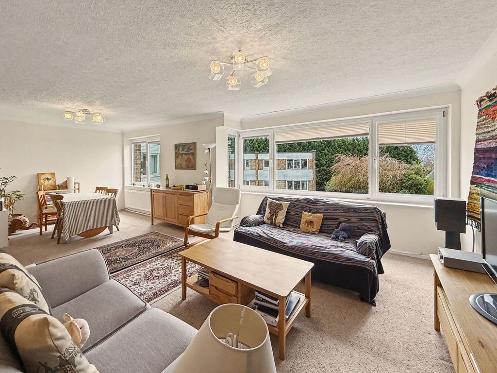 Property photo 3 of 23