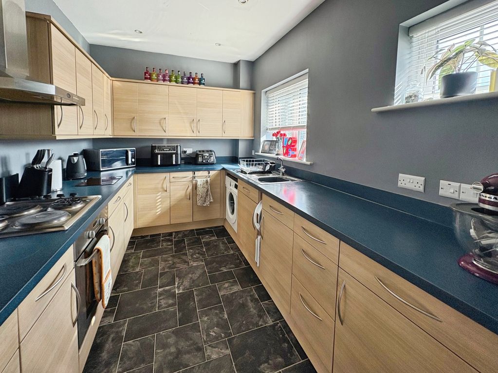 Property photo 2 of 12 Pbox-Img.Jpg