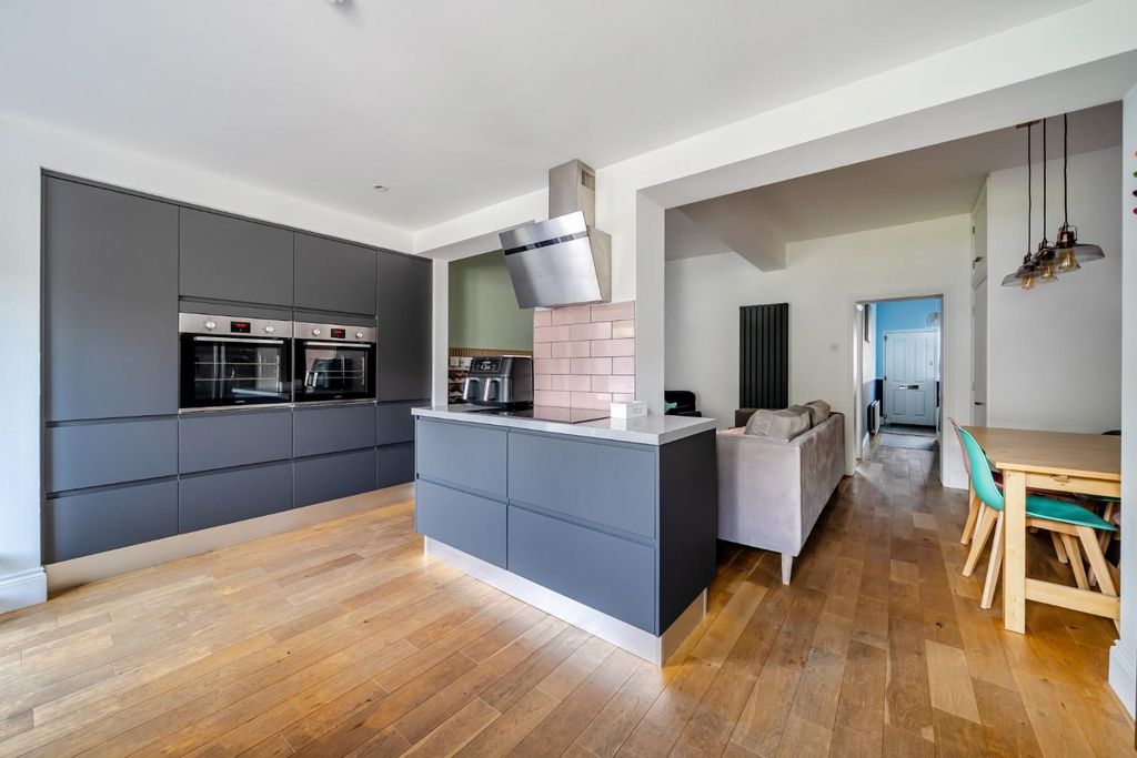 Property photo 2 of 19 1-69Ea6230d7433-1450297-16-69E8F5806E8B7-1.Jpg