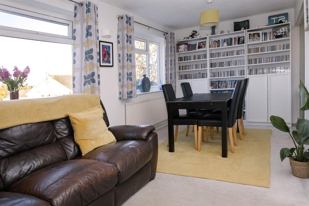 Property photo 3 of 36 07.Jpg