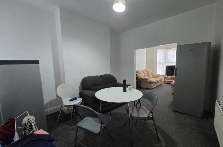 Property photo 3 of 8