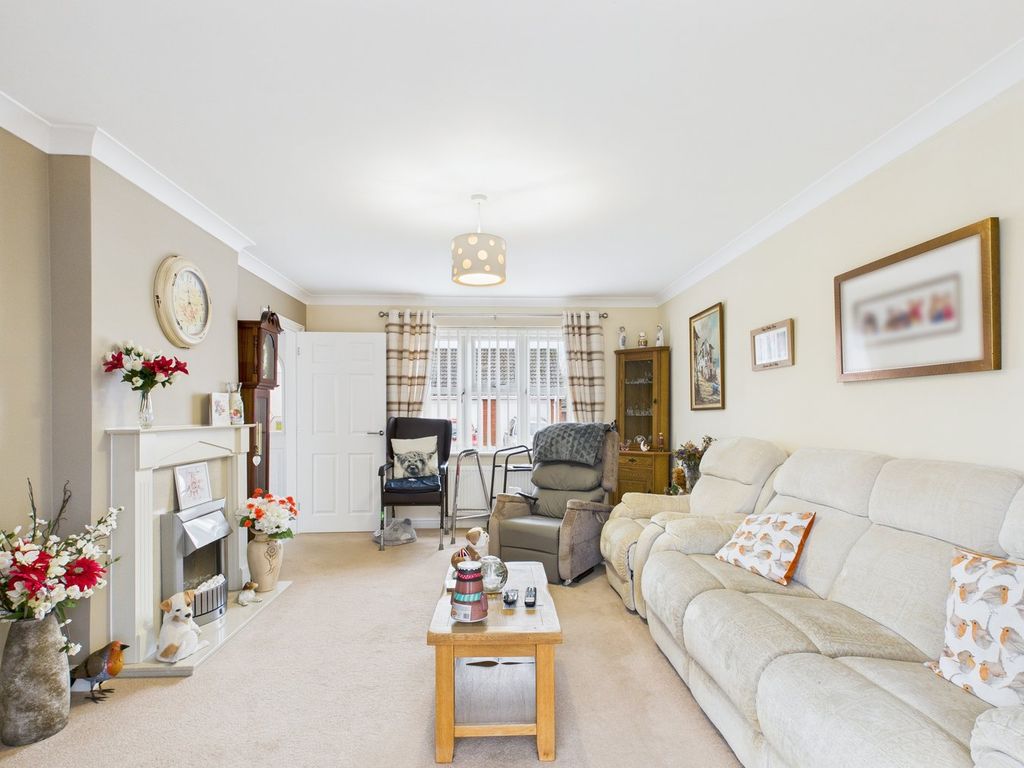 Property photo 2 of 14