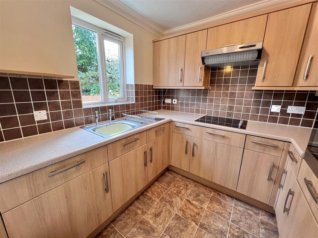 Property photo 2 of 12 Kitchen 1.Jpg