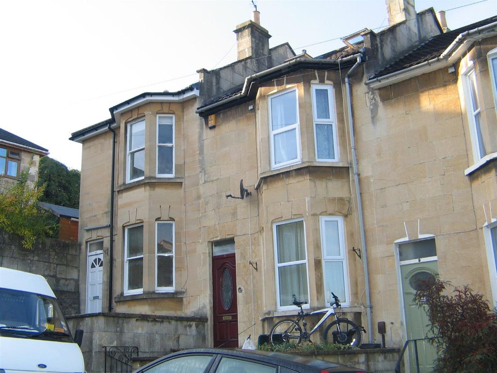 Property photo 2 of 11