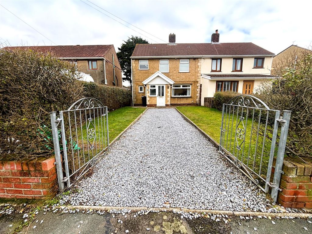 Property photo 1 of 13 Ground Floor