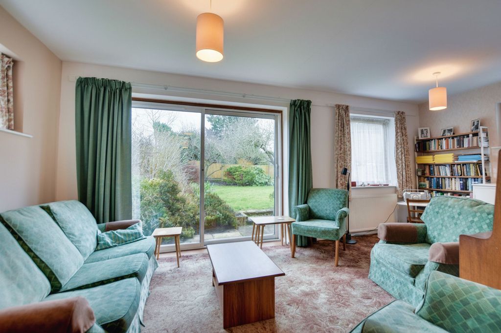 Property photo 2 of 21