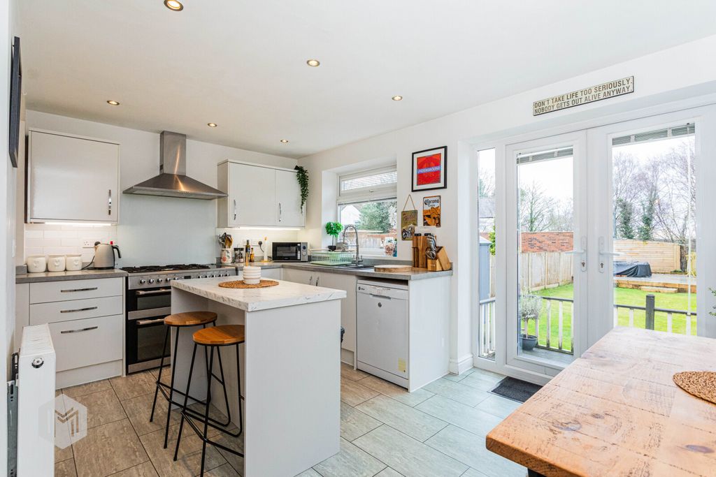 Property photo 3 of 24 Picture No. 02