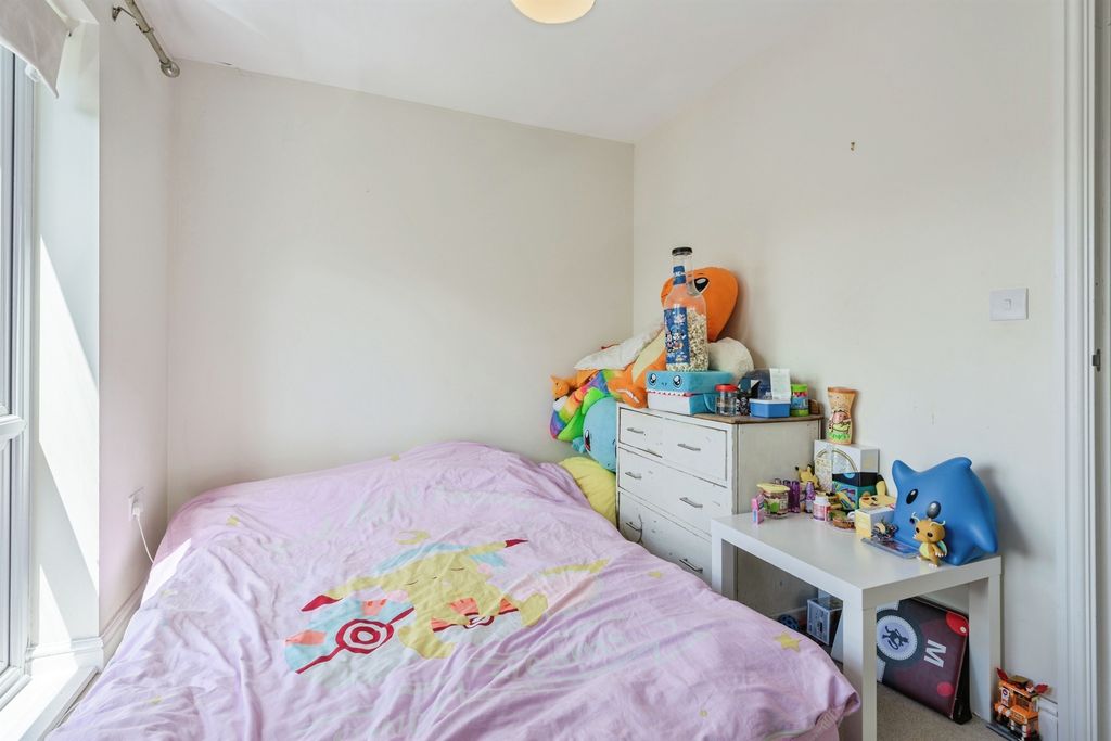 Property photo 3 of 22