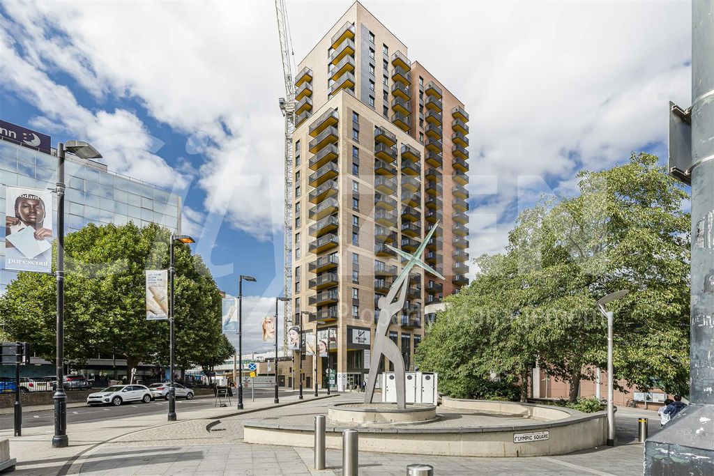 Property photo 1 of 19 Pullman House