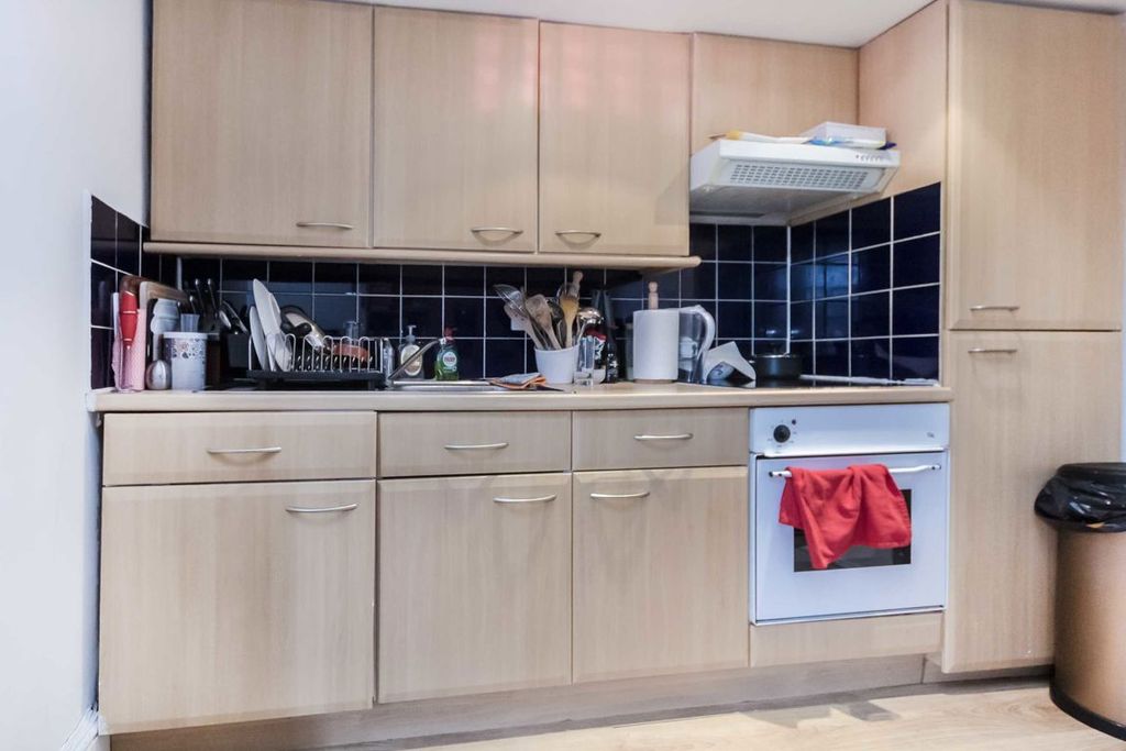 Property photo 3 of 4