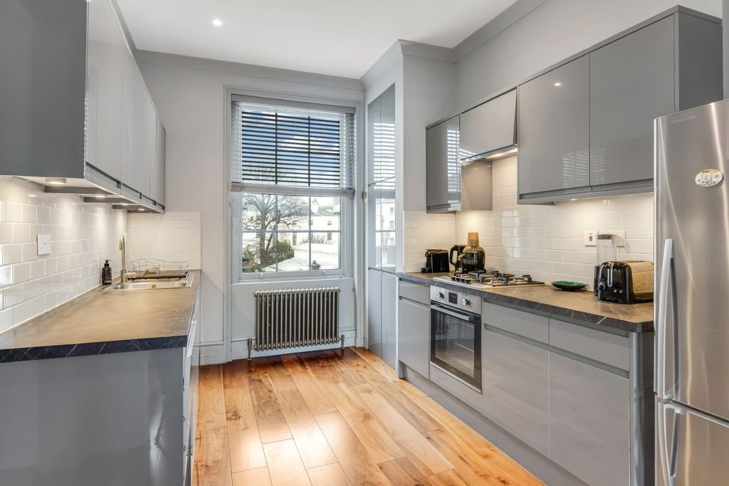 Property photo 3 of 9 Picture No. 15