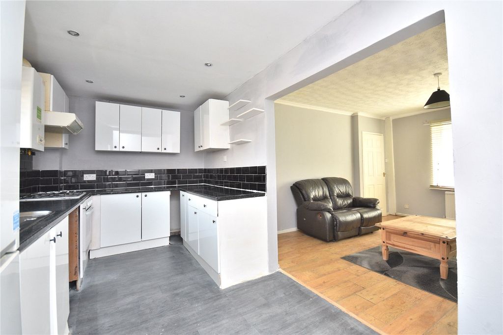 Property photo 3 of 12 Picture No. 33