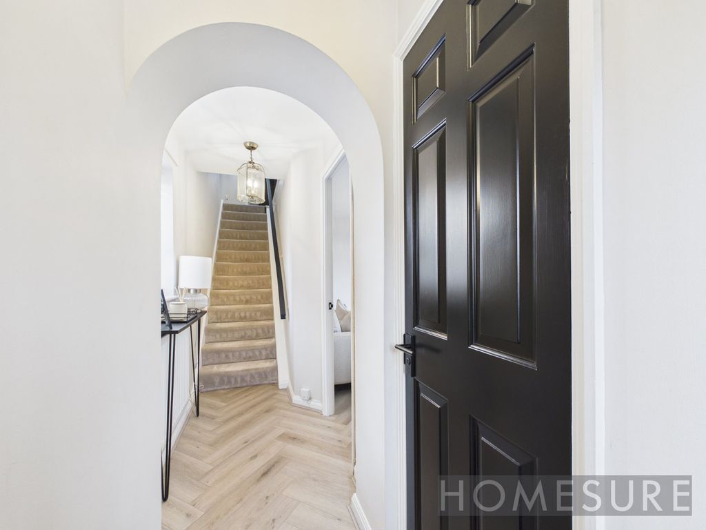 Property photo 2 of 36 Picture No. 17