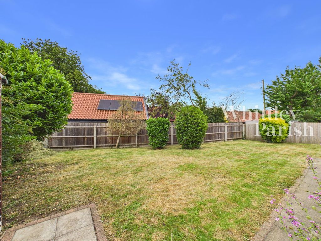 Property photo 2 of 21