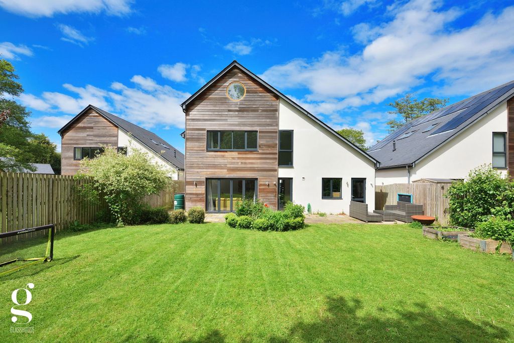 Property photo 1 of 48