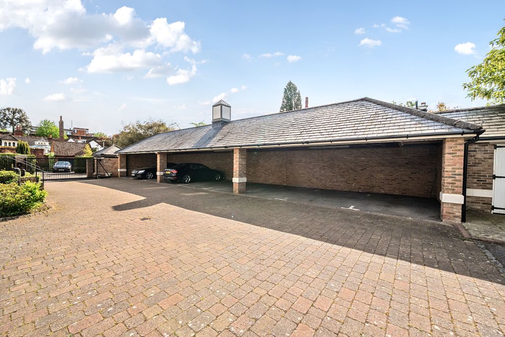 Additional image 14 of 2 bed flat for saleLongworth Drive, Maidenhead SL6