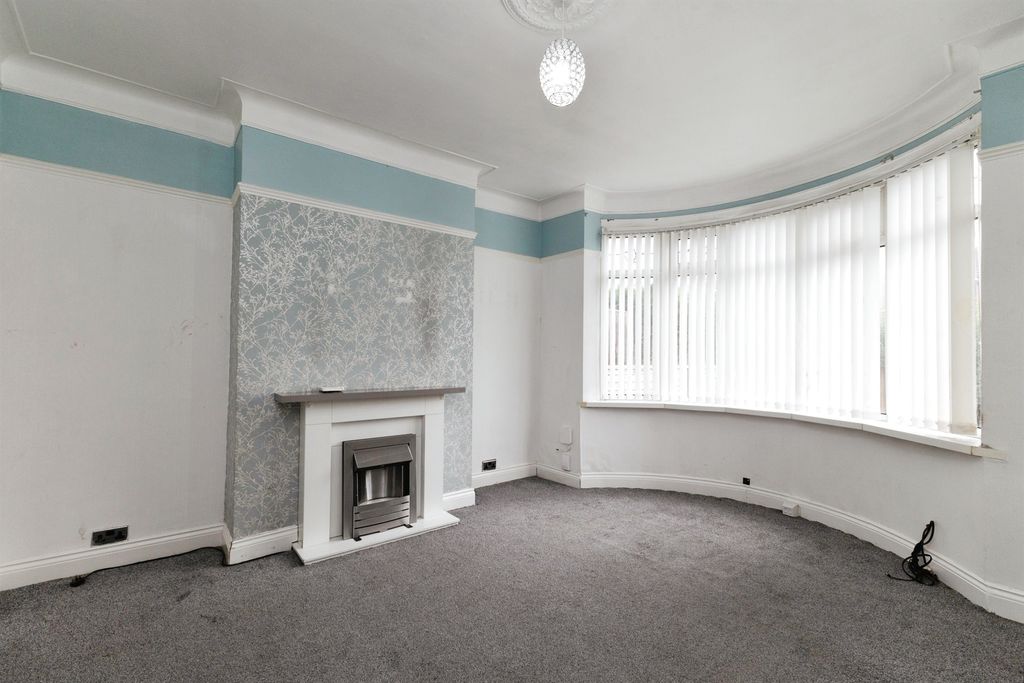 Property photo 2 of 22