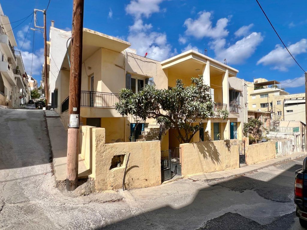 Property photo 1 of 19