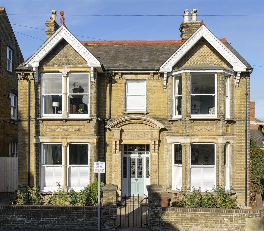 Property photo 1 of 31 Main Picture