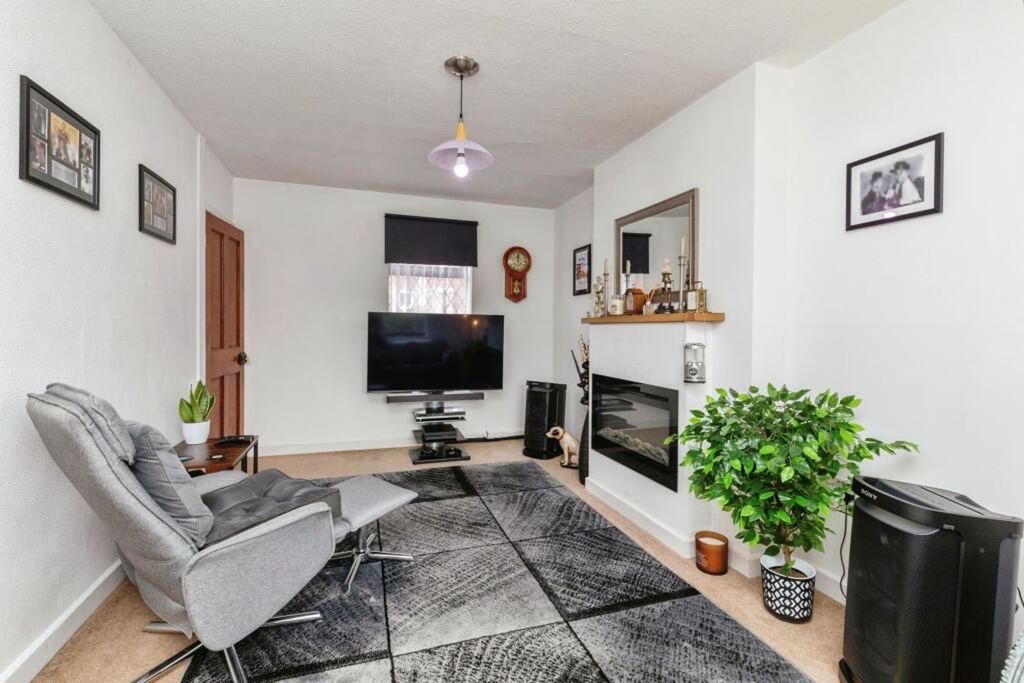 Property photo 2 of 15