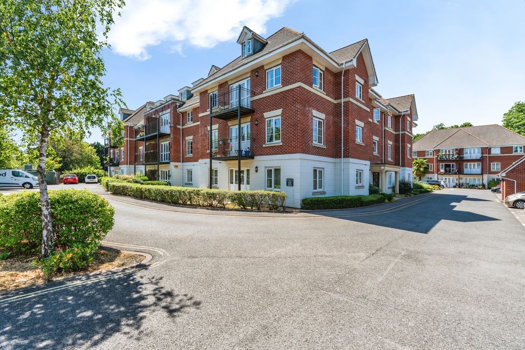 Property photo 1 of 11 Pbox-Img.Jpg