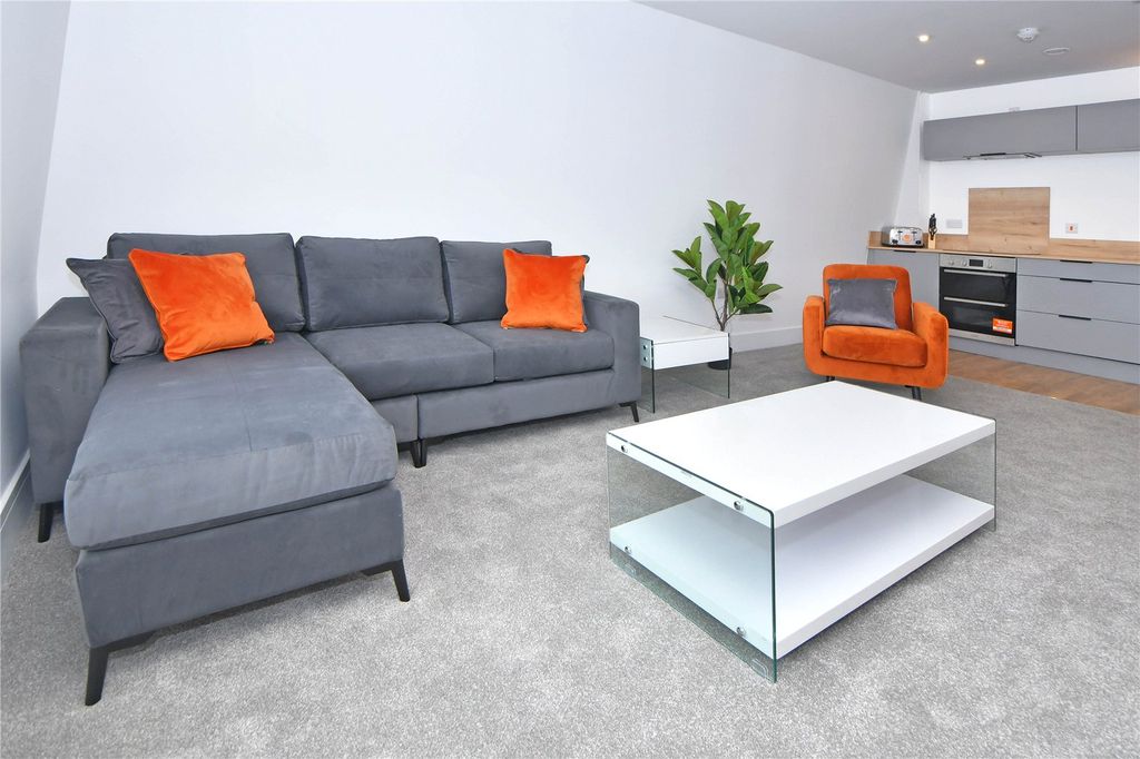 Property photo 2 of 28 Picture No. 19