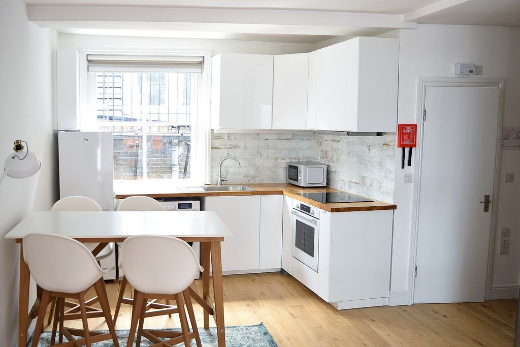 Property photo 1 of 4