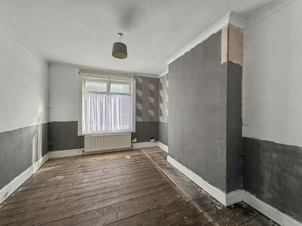 Property photo 3 of 24 Photo 2