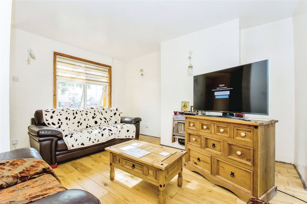 Property photo 2 of 14 Picture No. 02