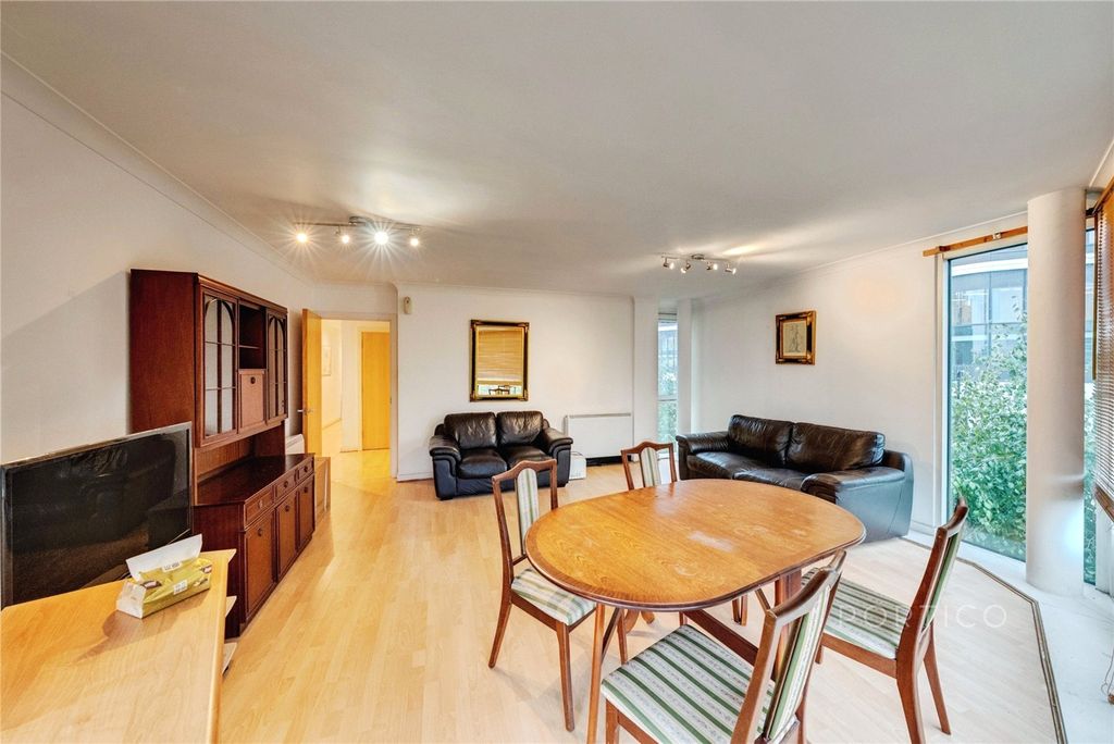 Property photo 2 of 27 Picture No. 45