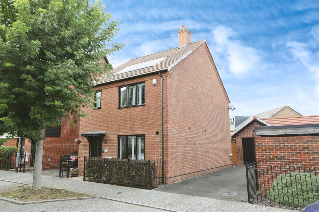 Property photo 1 of 15