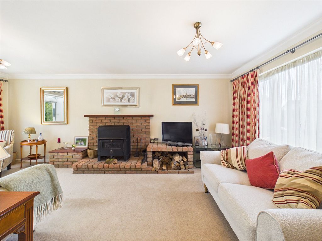 Property photo 3 of 29 Picture No. 06