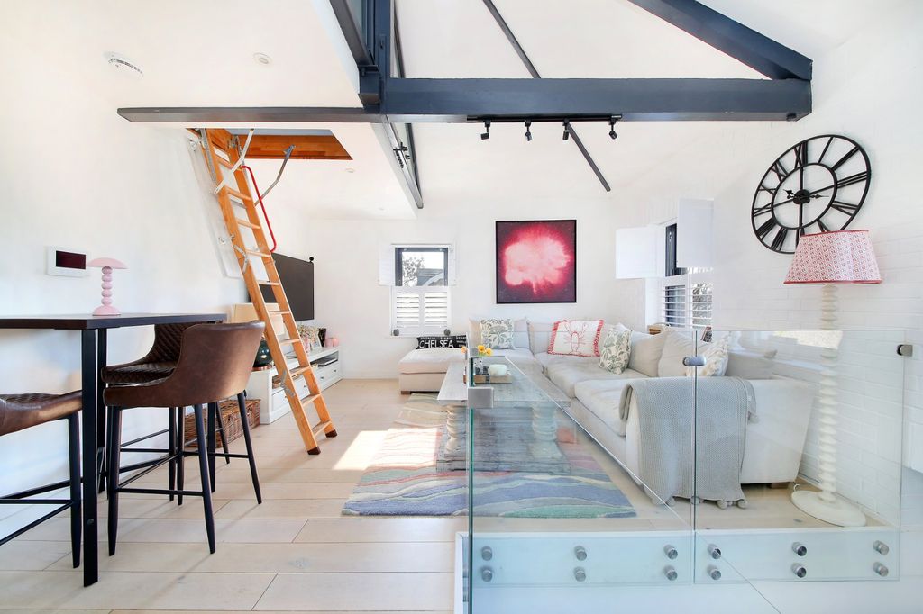 Property photo 1 of 14