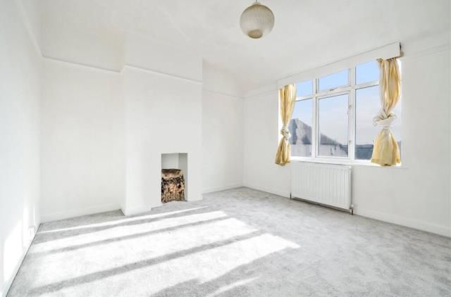 Property photo 2 of 7 2