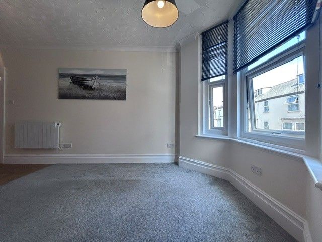 Property photo 2 of 12 28 Northumberland Road Flat 2 Bay Window