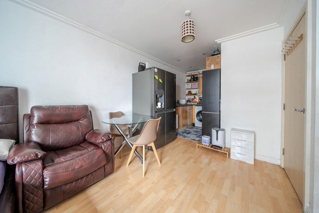 Property photo 1 of 11 Picture No. 05