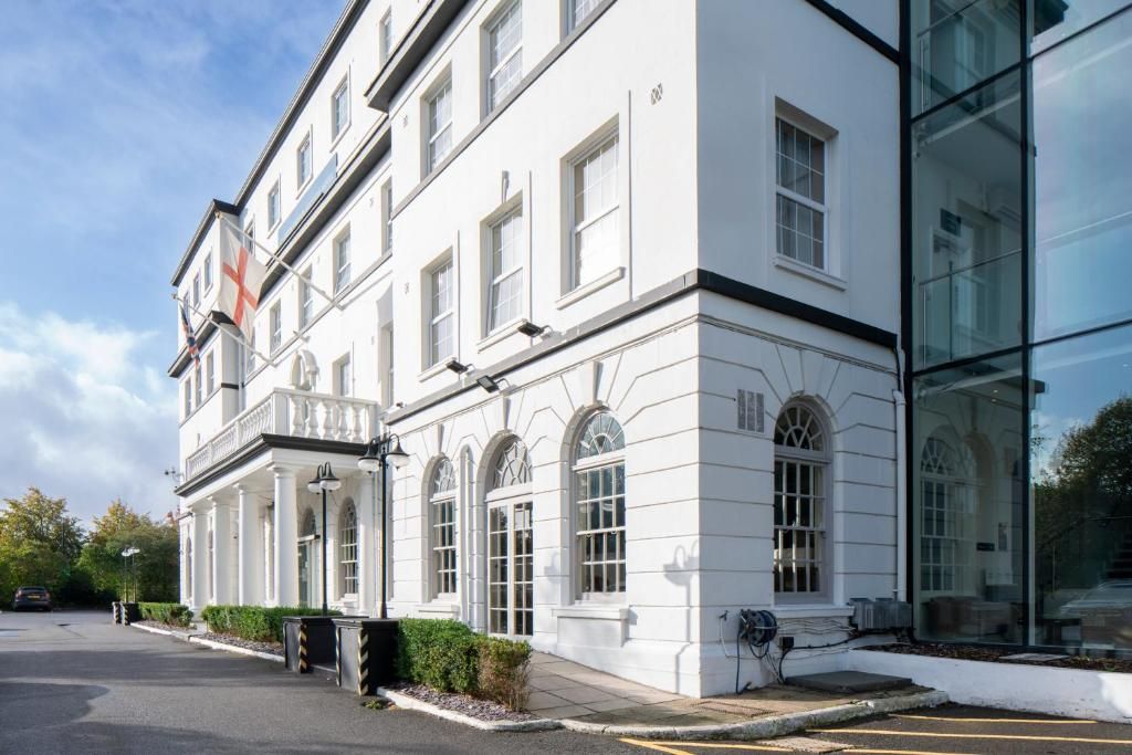 Property photo 2 of 26