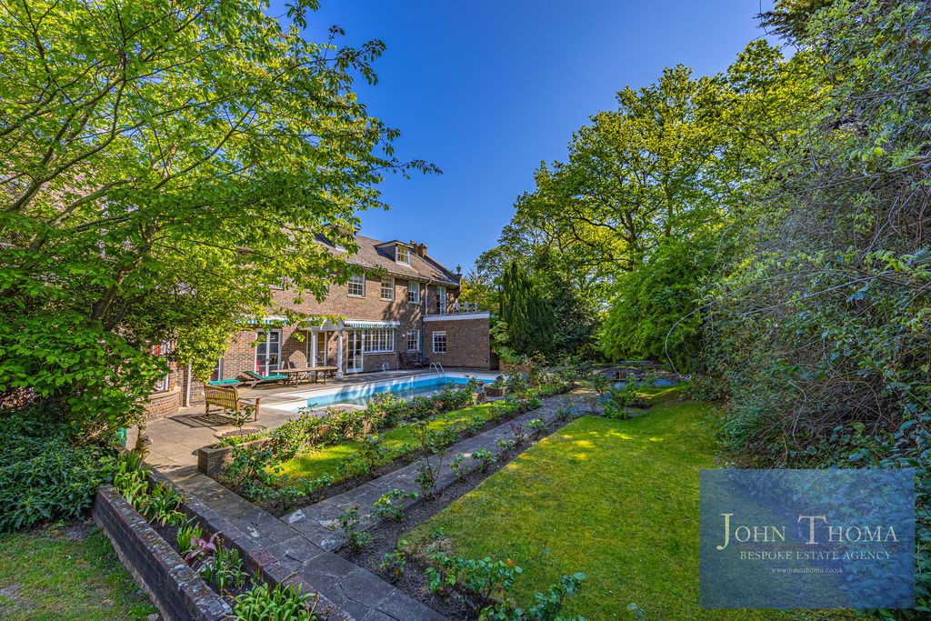 Additional image 39 of 6 bed detached house for saleManor Road, Chigwell IG7