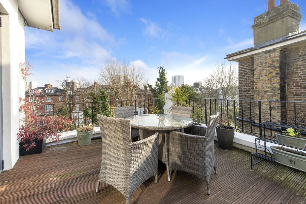 Property photo 3 of 10 Picture No. 08