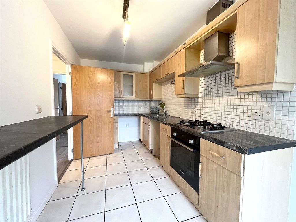 Property photo 3 of 7 Picture No. 05