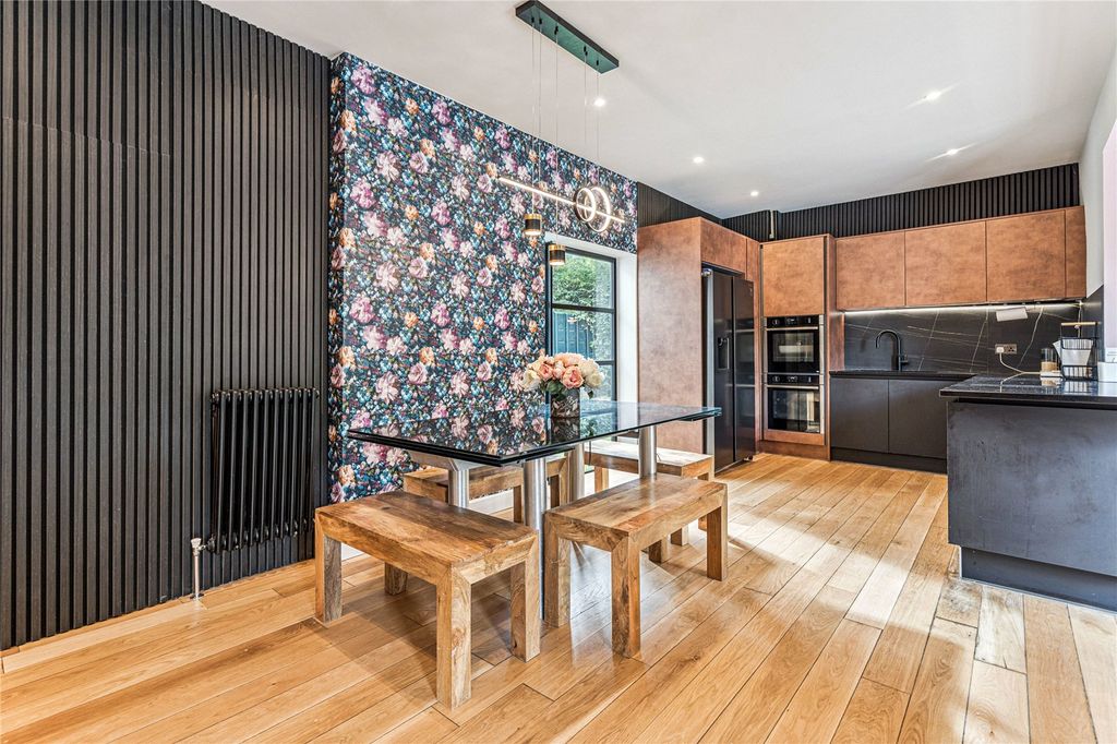 Property photo 3 of 17 Dining Room