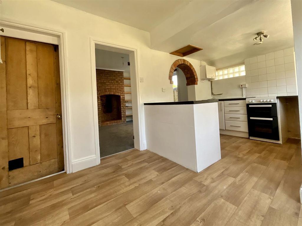 Property photo 3 of 14 Kitchen-Diner