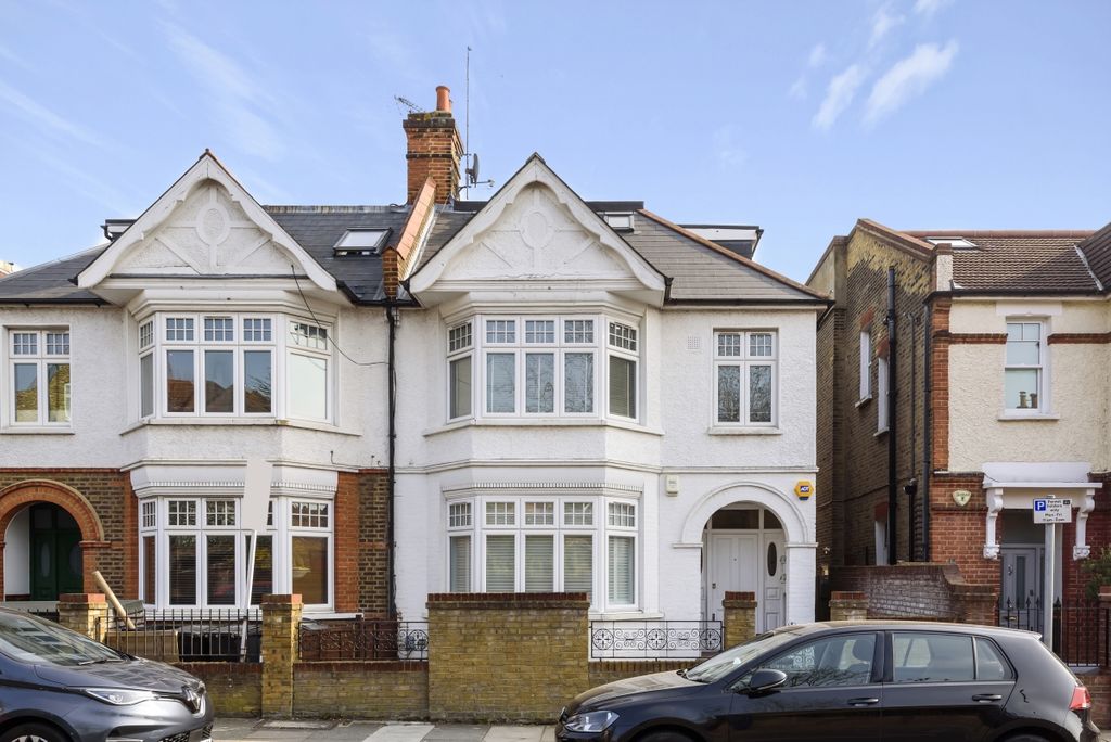 Property photo 1 of 6 827305 (1)