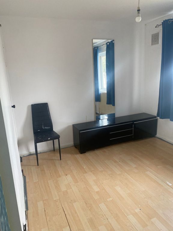 Property photo 2 of 3