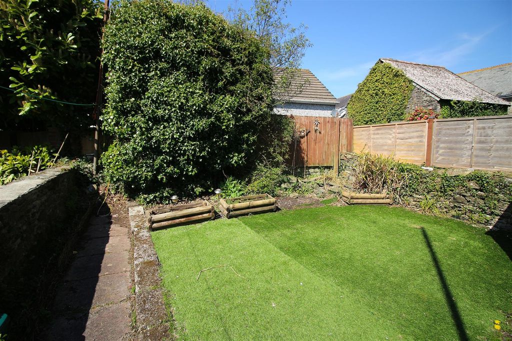 Property photo 3 of 13