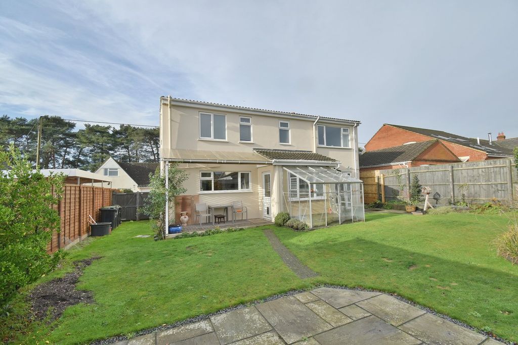 Property photo 3 of 26