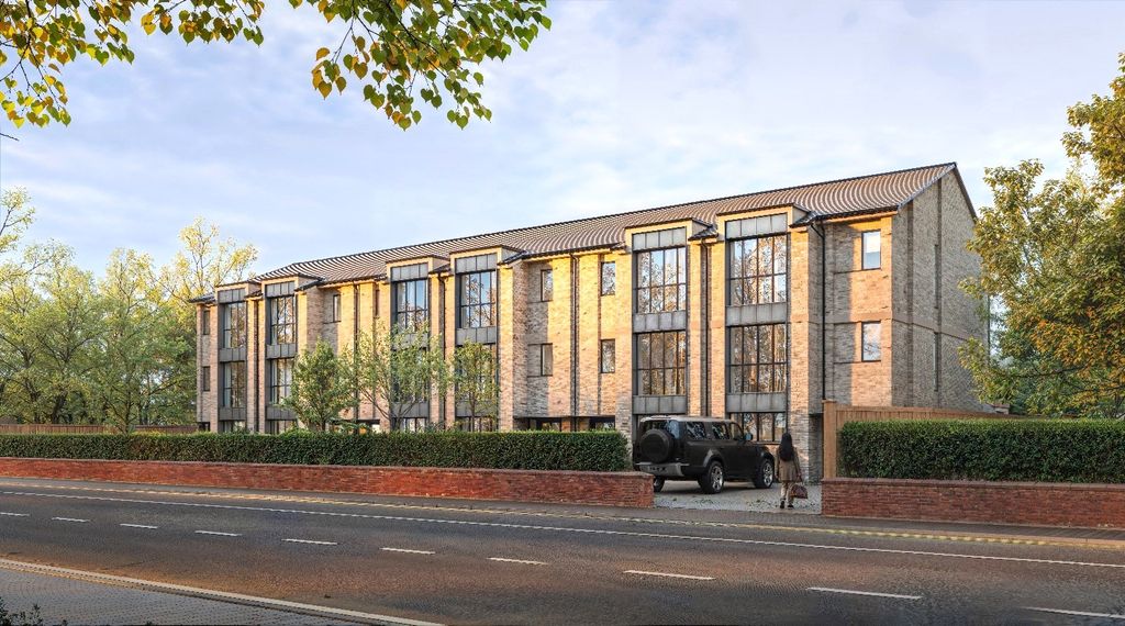 Property photo 1 of 5 Bury Old Road Townhouses