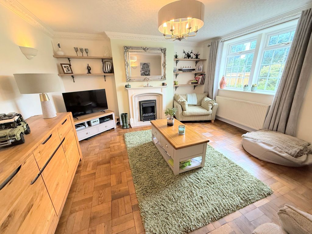 Property photo 2 of 35