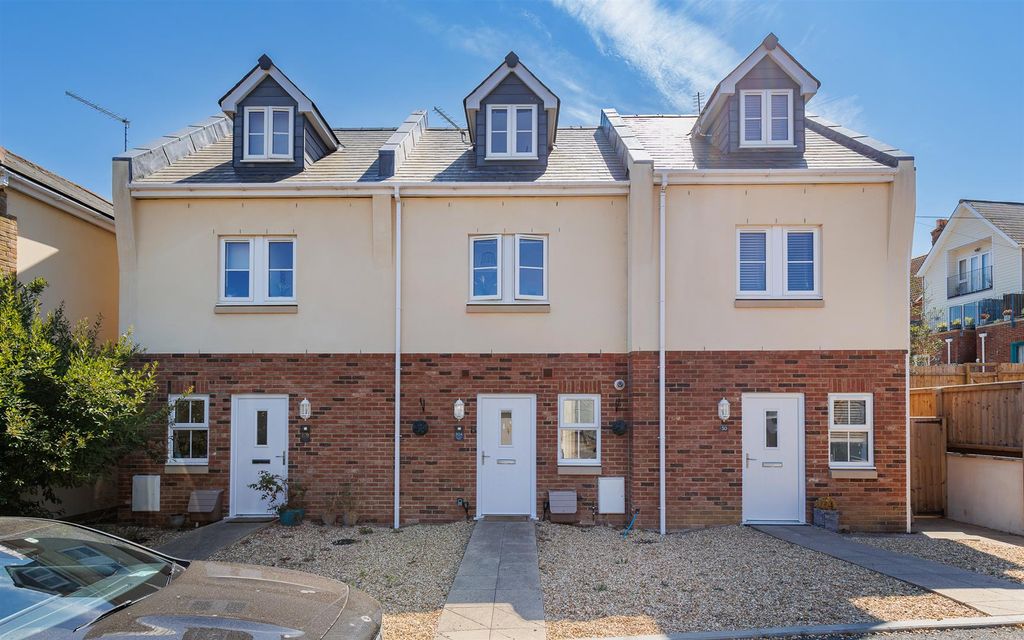 Property photo 1 of 23 Three Storey Townhouse In Cowes